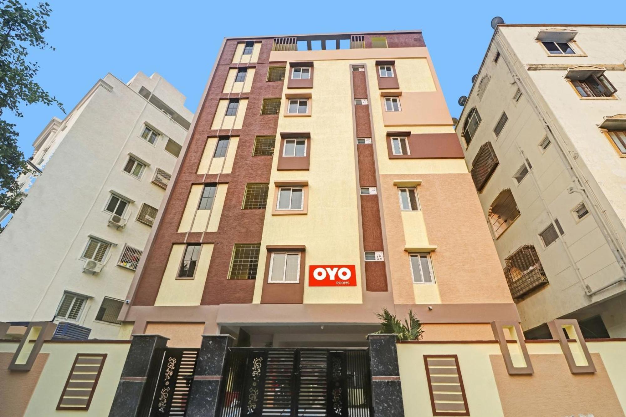 Hotel O Hanuma Residency Sururnagar Exterior photo