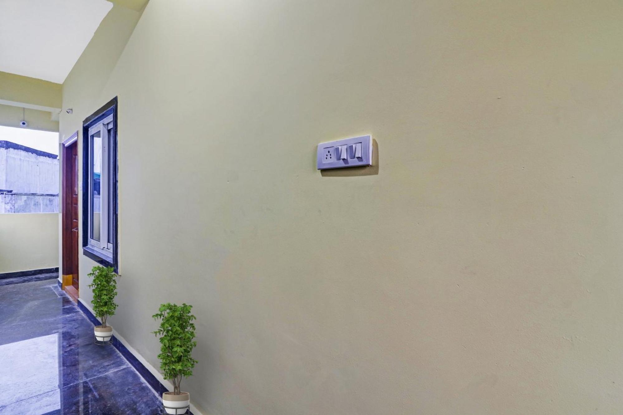 Hotel O Hanuma Residency Sururnagar Exterior photo